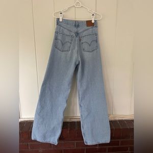 Levi’s Premium High Loose jeans